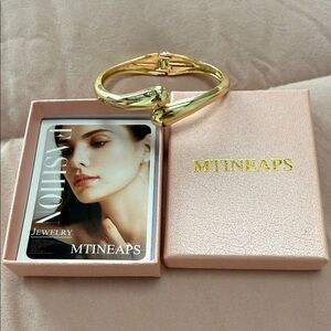 Gold MTINEAPS Bracelet